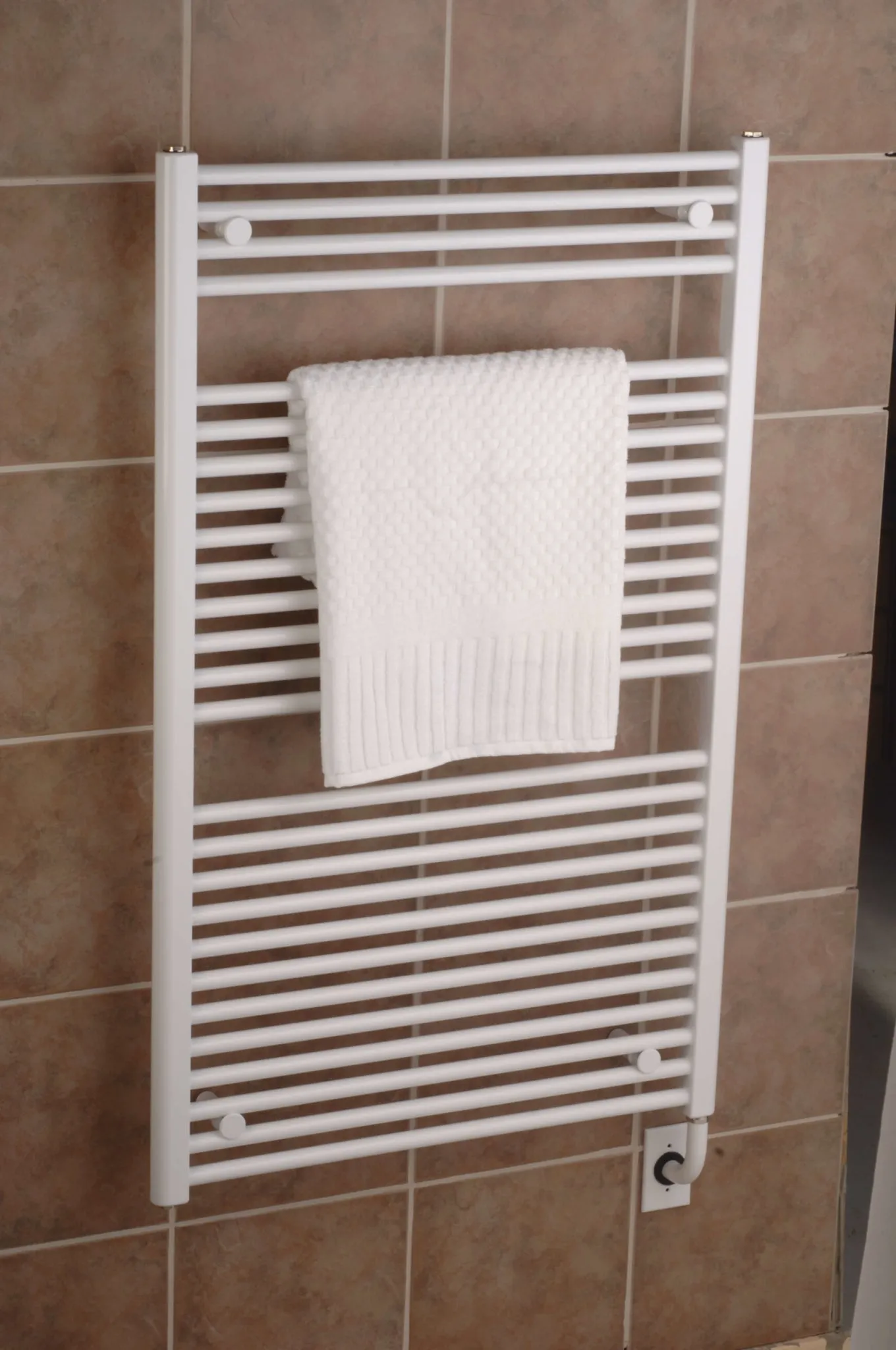 23.5"x47.5" Savoy Electric Towel Warmer