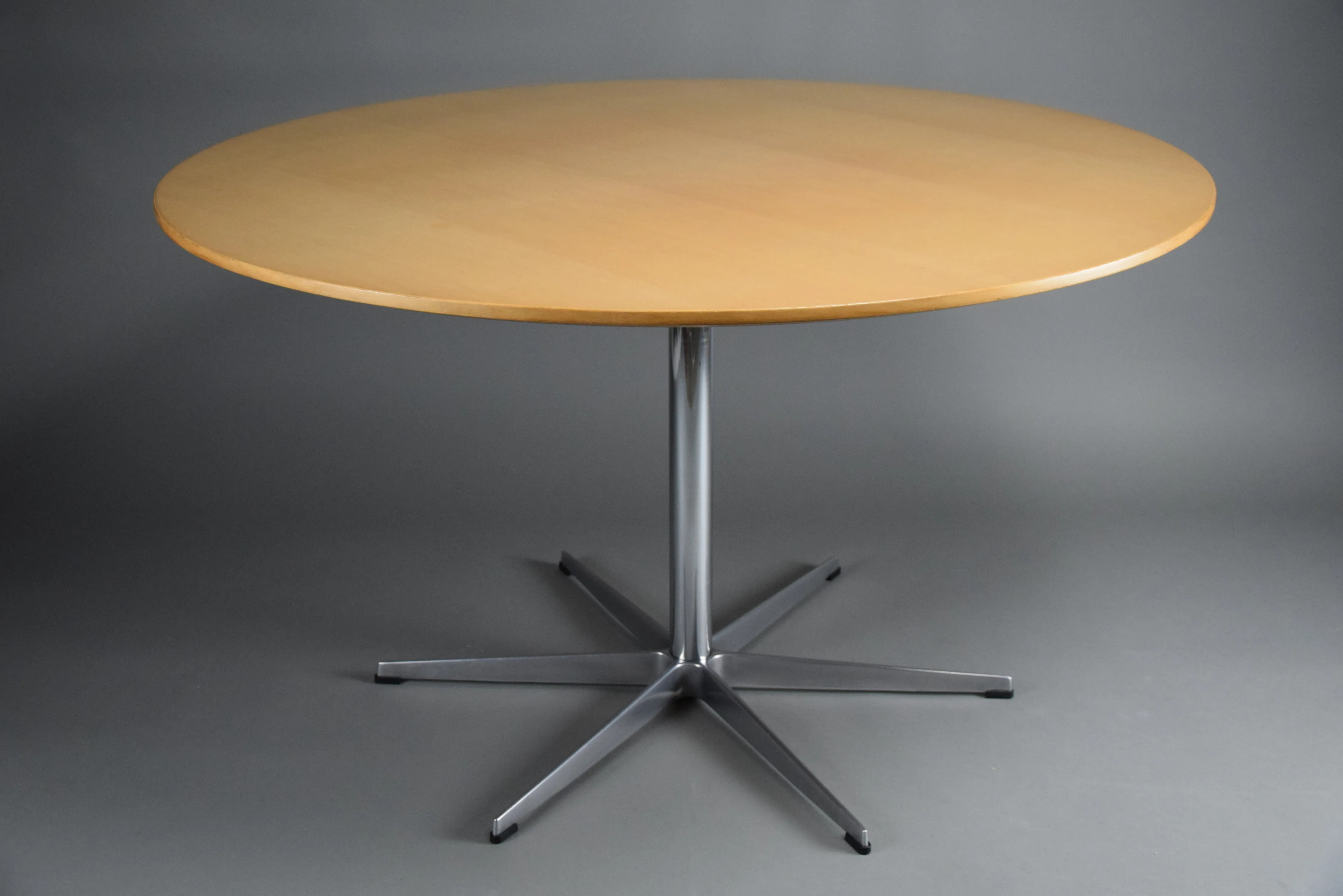 Arne Jacobsen Dining Room Table for Fritz Hansen