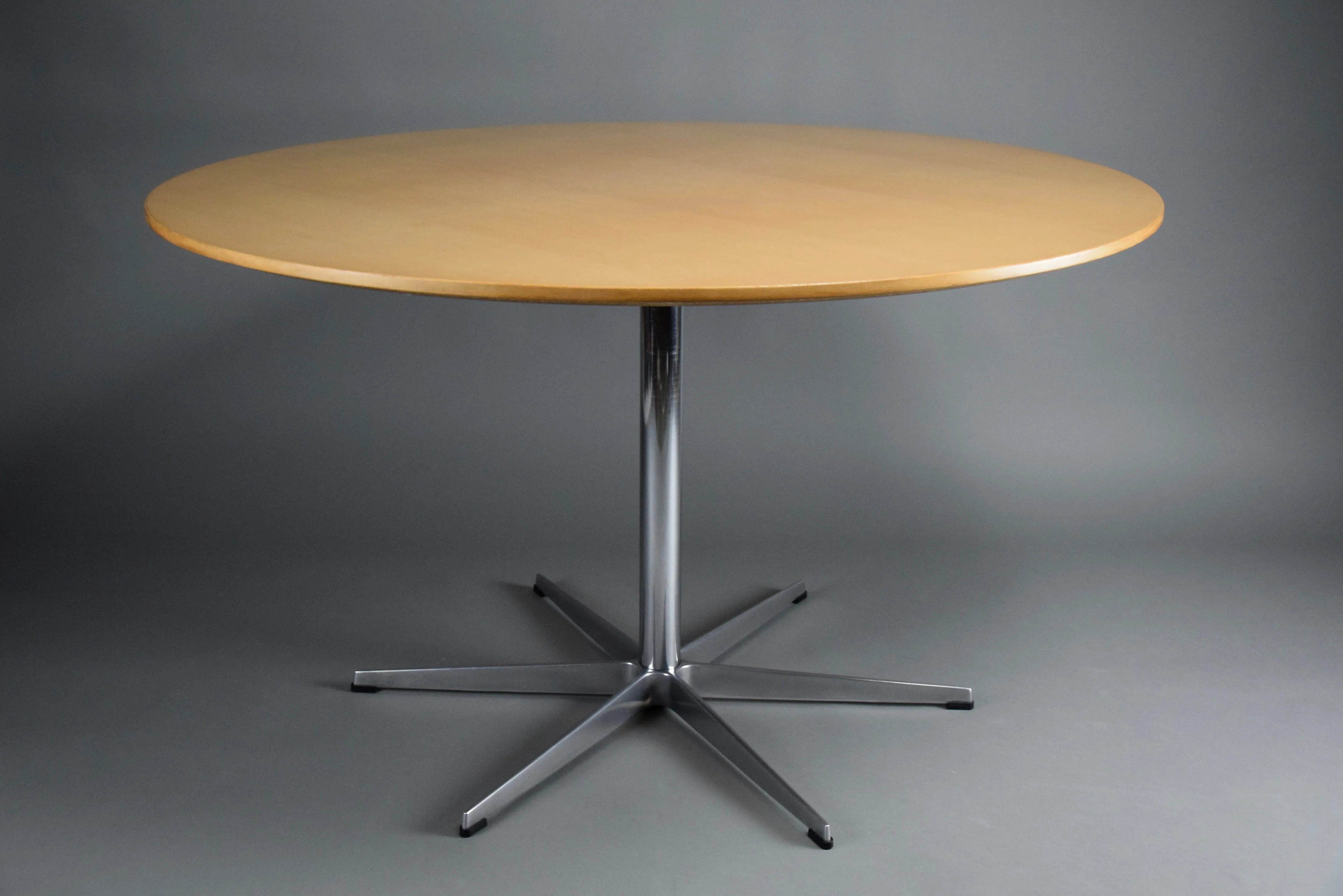 Arne Jacobsen Dining Room Table for Fritz Hansen