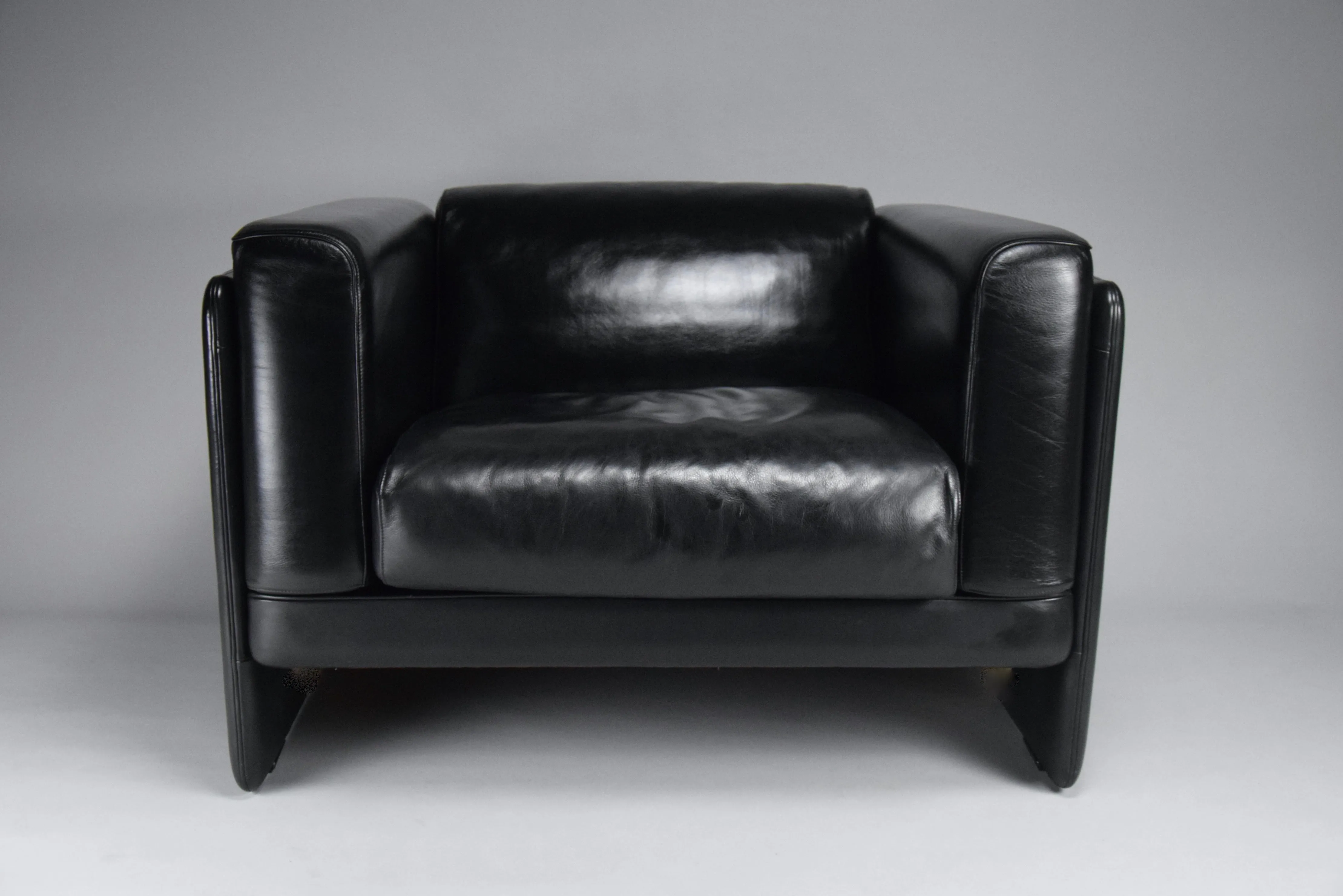 Black Lounge Chair by Tito Agnoli for Poltrona Frau