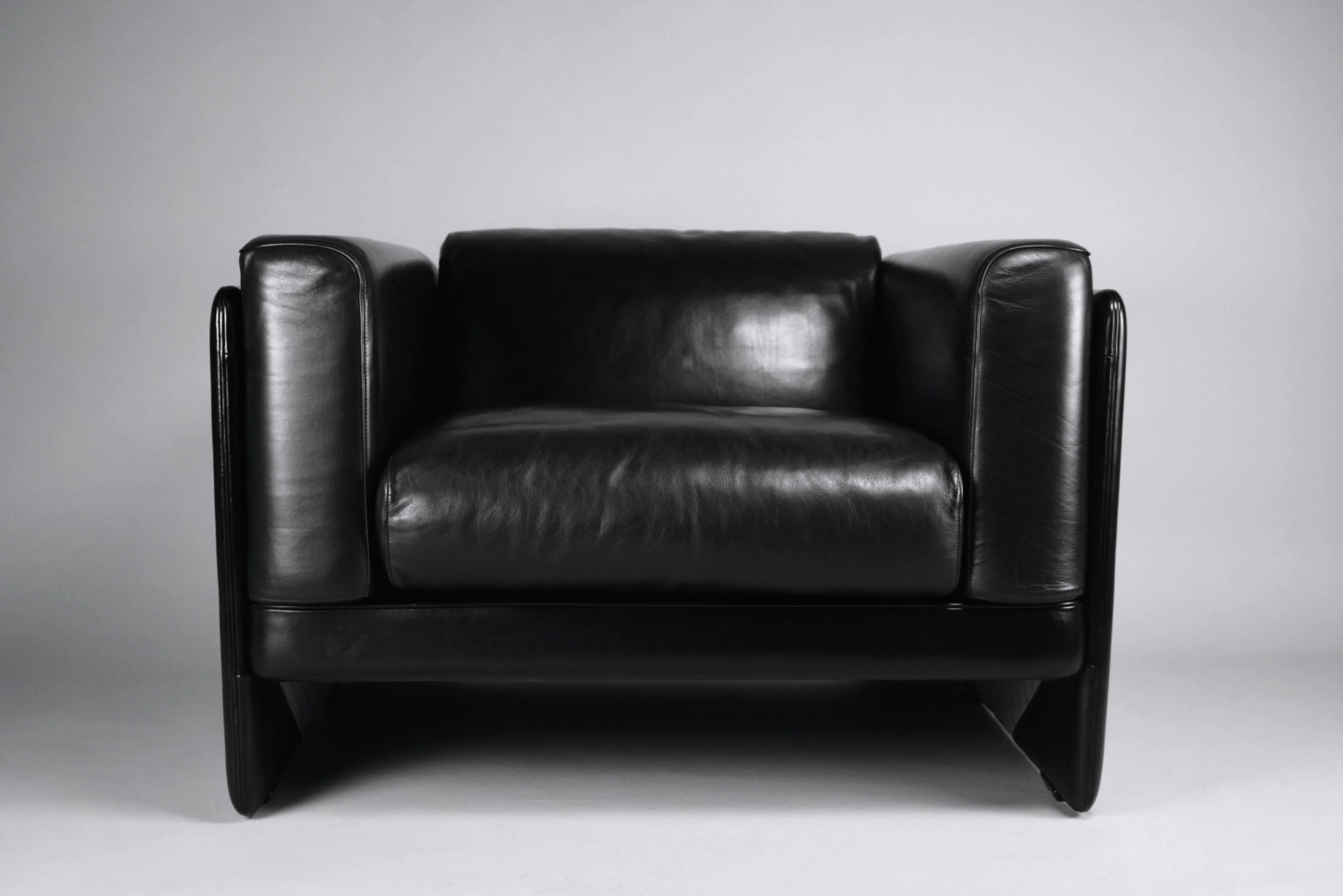 Black Lounge Chair by Tito Agnoli for Poltrona Frau