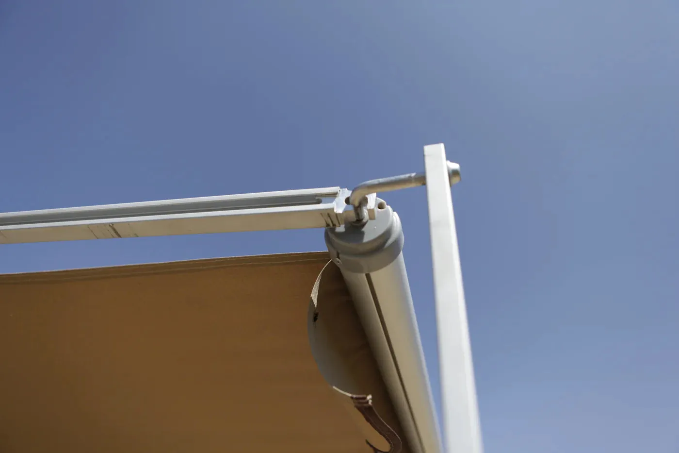 Eezi-Awn Series 2000 Awning