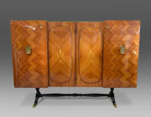 Italian Mid-Century Modern Credenza by Vittorio Dassi