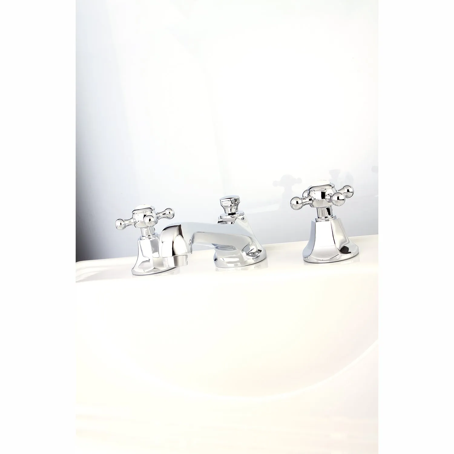 Metropolitan 8" Widespread Bathroom Faucet With Brass Pop-Up