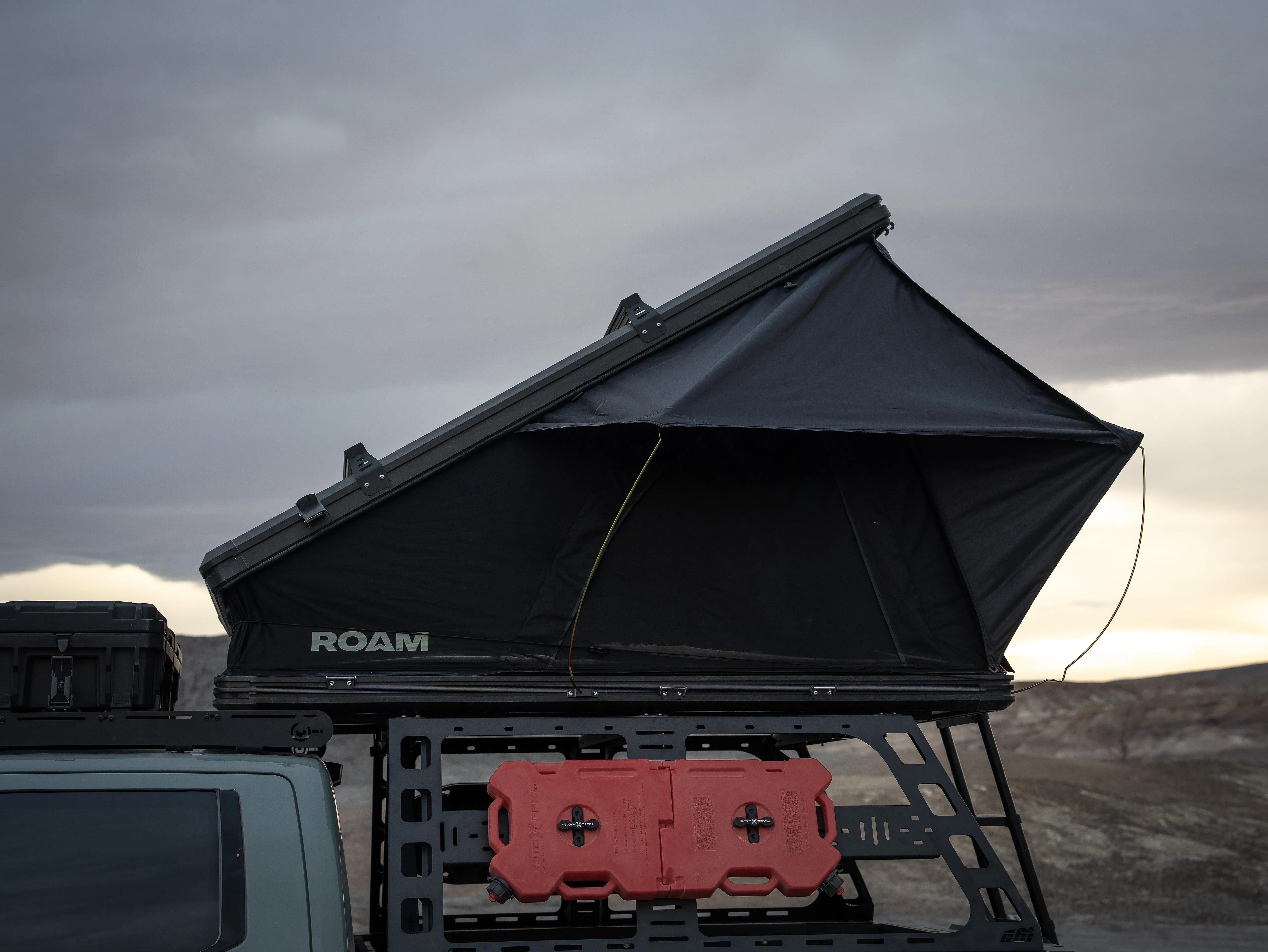 Roam Adventure Co Desperado Hardshell Rooftop Tent